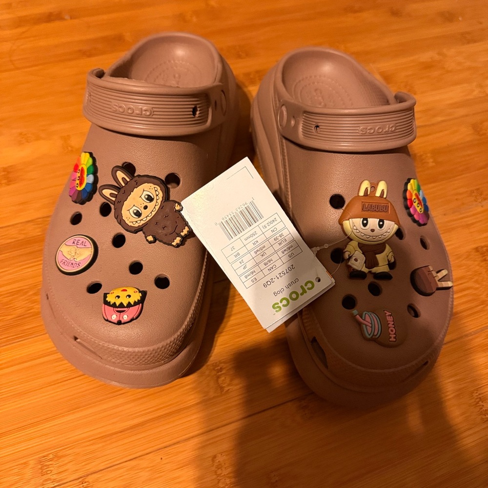 CROCS women’s Tan Slippers with Cute Charms